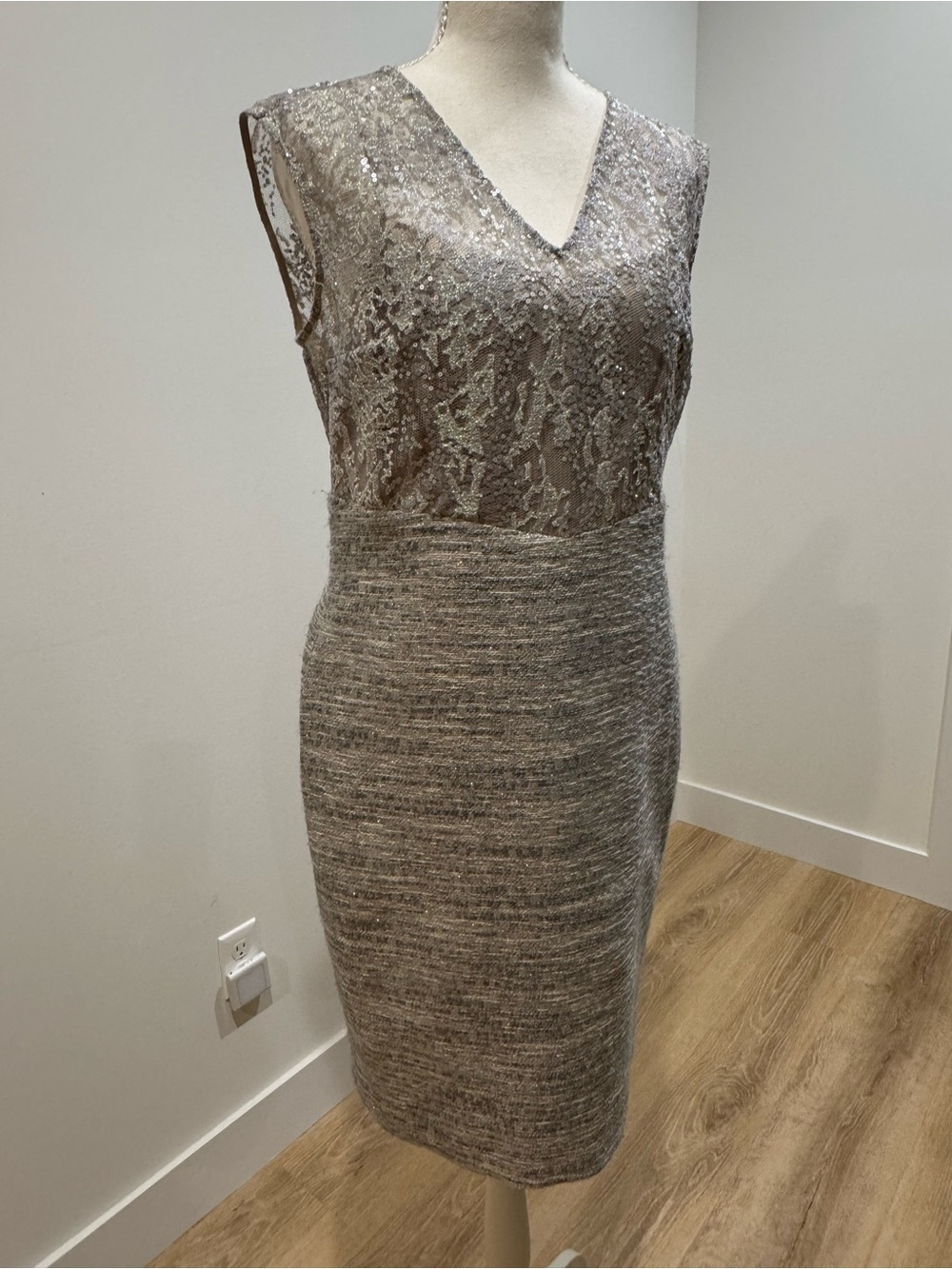 Kay Unger Silver-Gray  Seguin Lace & Knit Midi Dress size12 wedding party